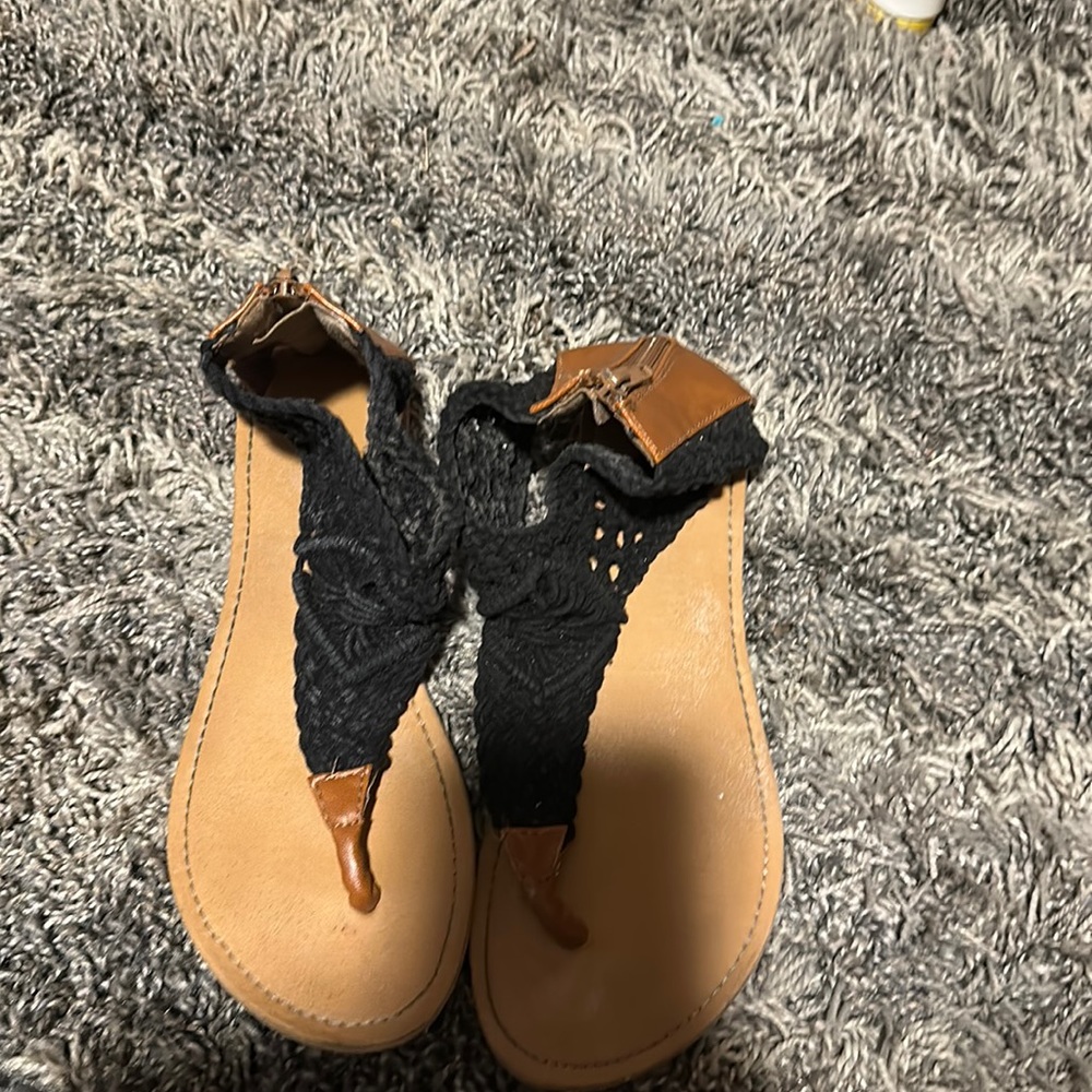 Black and tan summer sandals, size 7